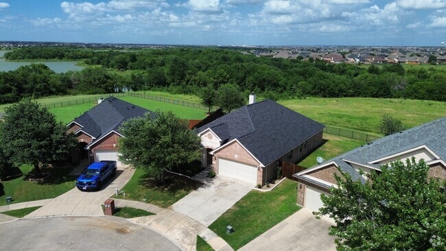 Beautiful home on the green belt - 2853 Waterfall Ln