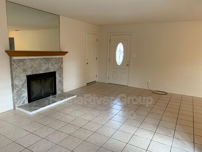 Building Photo - 8133 Lichen Dr