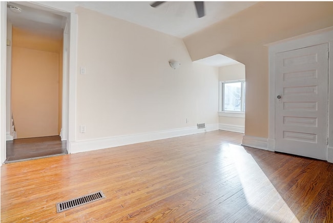 Building Photo - 13 Bellefair Ave