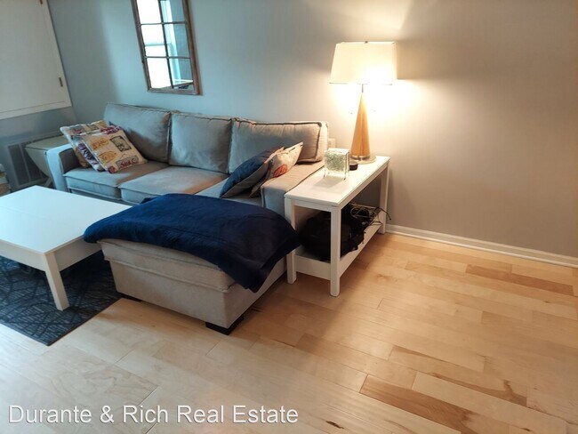 Building Photo - Studio, 1 bath House - 418 56th Street Uni...