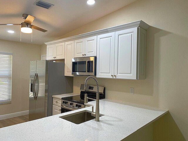 Building Photo - 5085 Bottlebrush St