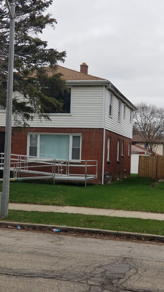 Building Photo - 4119 N 46th St