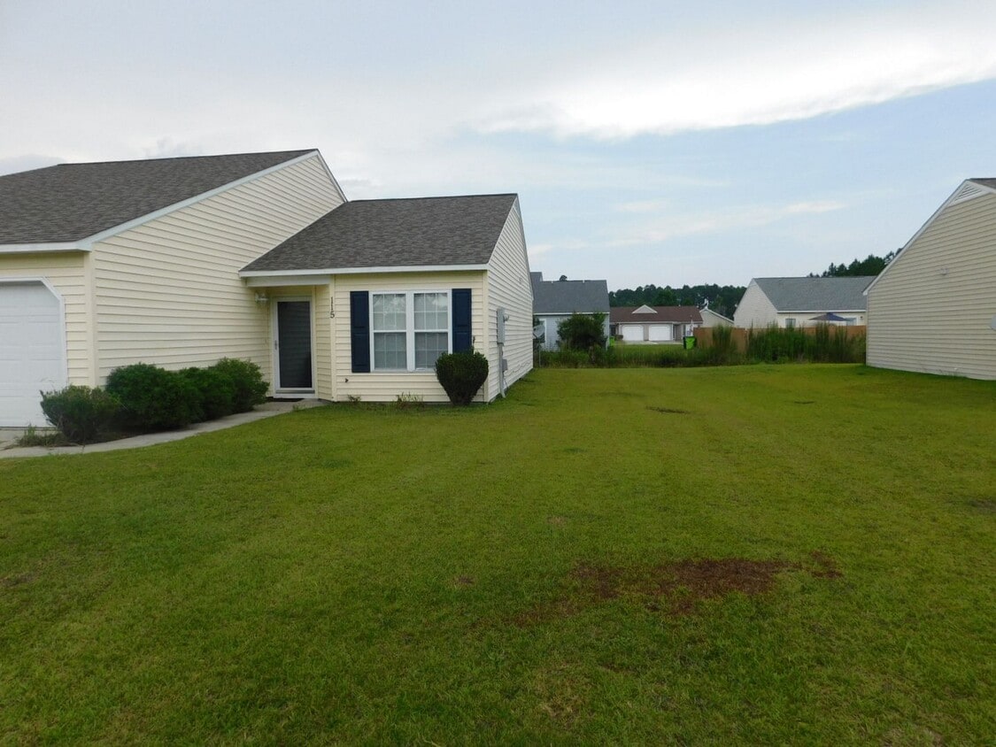 Primary Photo - Modern Duplex in Havelock