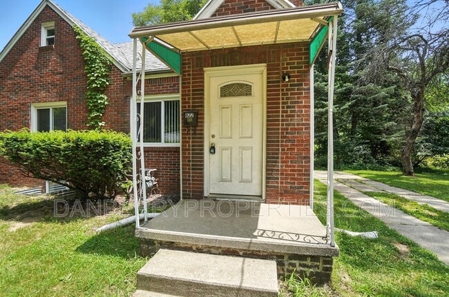 Building Photo - 822 Searles Rd