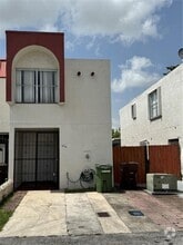 Building Photo - 1074 W 38th St