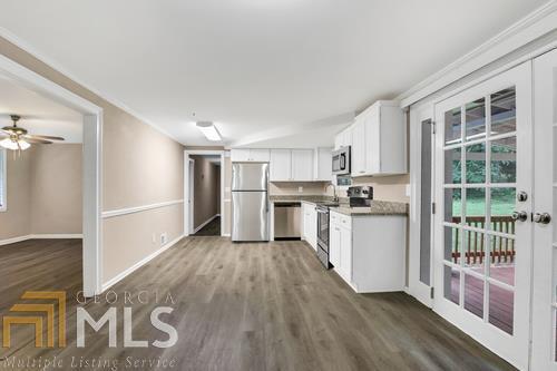 Building Photo - 5815 N Bear Dr