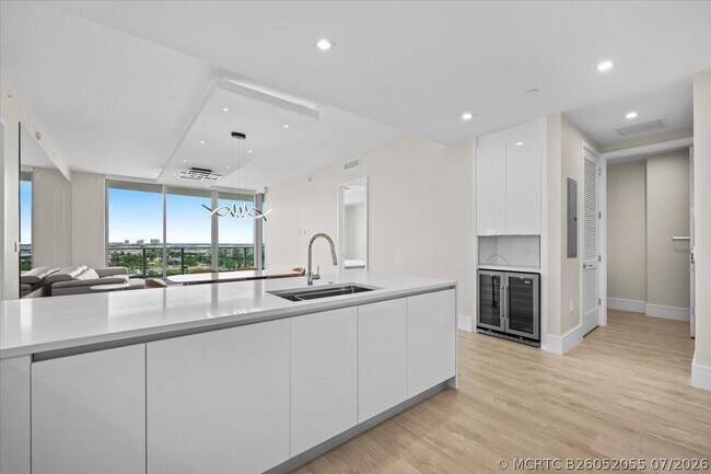Foto del edificio - 220 Lake Shore Dr