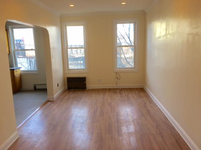 Foto del edificio - 693 Bushwick Ave