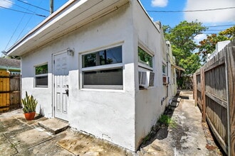 Building Photo - 412 Macy St
