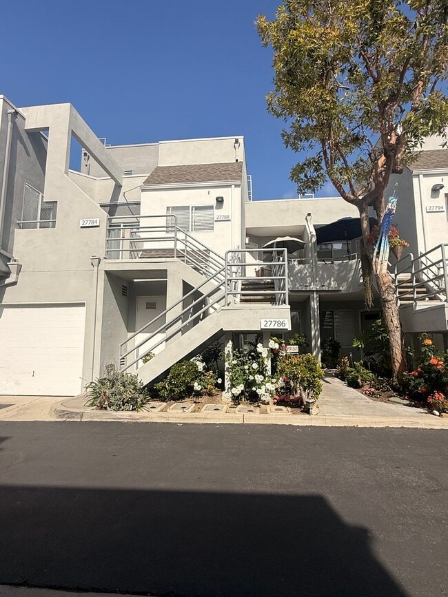Building Photo - 27786 Zircon