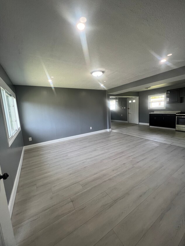 444 Deerwood Rd, Utica, NY 13502 House Rental in Utica, NY