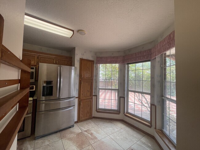 Foto del edificio - 6308 Montano Pointe Rd NW