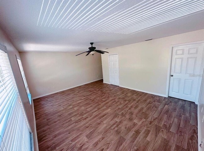 Building Photo - 2013 Ashley Lakes Dr