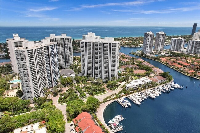 Building Photo - 21055 Yacht Club Dr