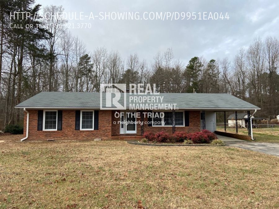 3 Bed / 2 Bath Home in Pleasant Garden Area House Rental in Pleasant