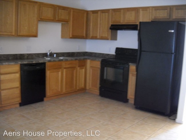 Building Photo - 1622 S 31st Ave