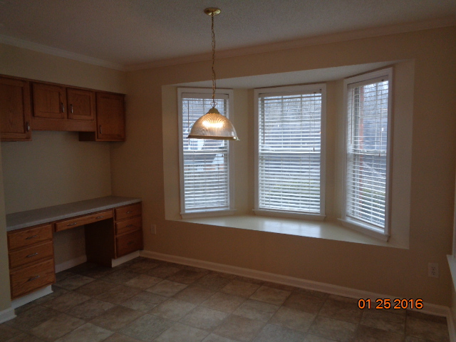 Building Photo - 5595 Autumn Valley Dr