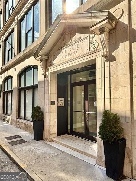 Building Photo - 90 Fairlie St NW