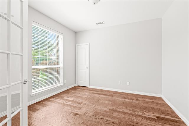 Foto del edificio - 4855 Whispering Lake Dr