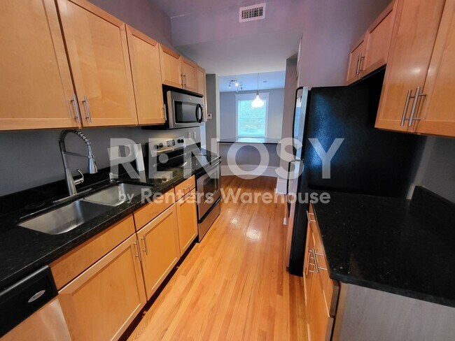 Foto del edificio - 6126 Washington Blvd