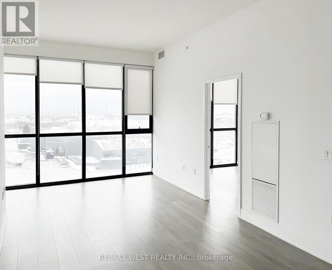 Building Photo - 2908 Hwy 7