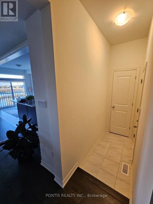 Building Photo - 1227 Rexton Dr