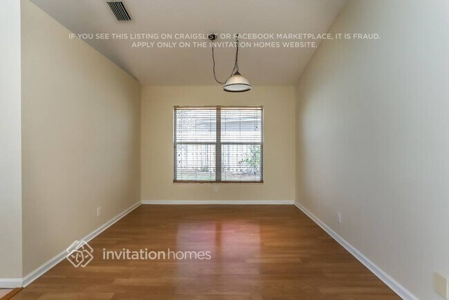 Foto del edificio - 1369 Fairfax Cir E