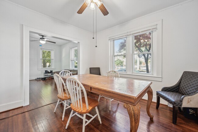 Foto del edificio - 4800 Berwyn Rd