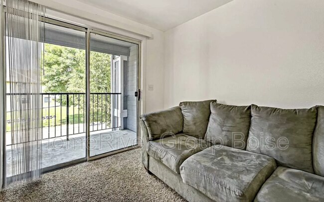 Foto del edificio - 6603 W Clinton Ln