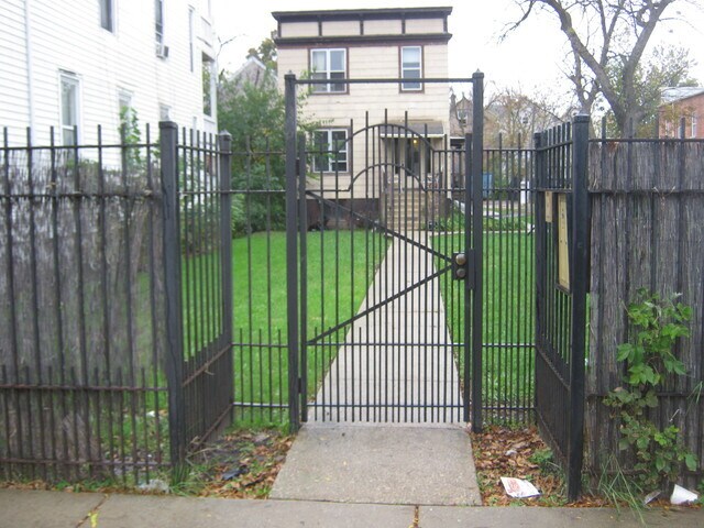 Primary Photo - 1746 N Kedzie Ave