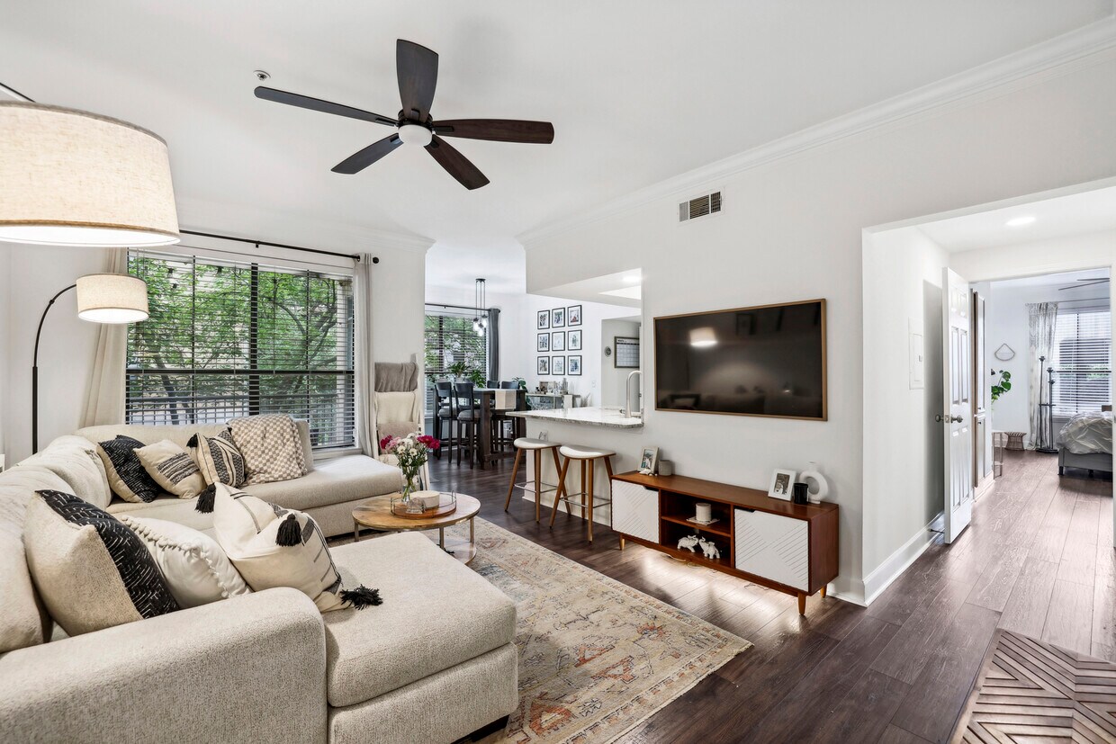 Primary Photo - 3777 Peachtree Rd NE