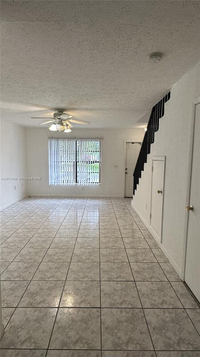 Foto del edificio - 408 NE 18th Ave