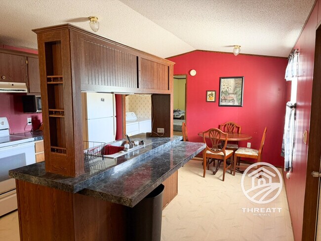 Foto del edificio - 1584 McCaskill Rd