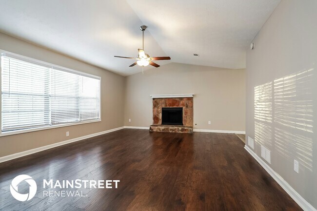 Foto del edificio - 4218 Falcon Crest Dr
