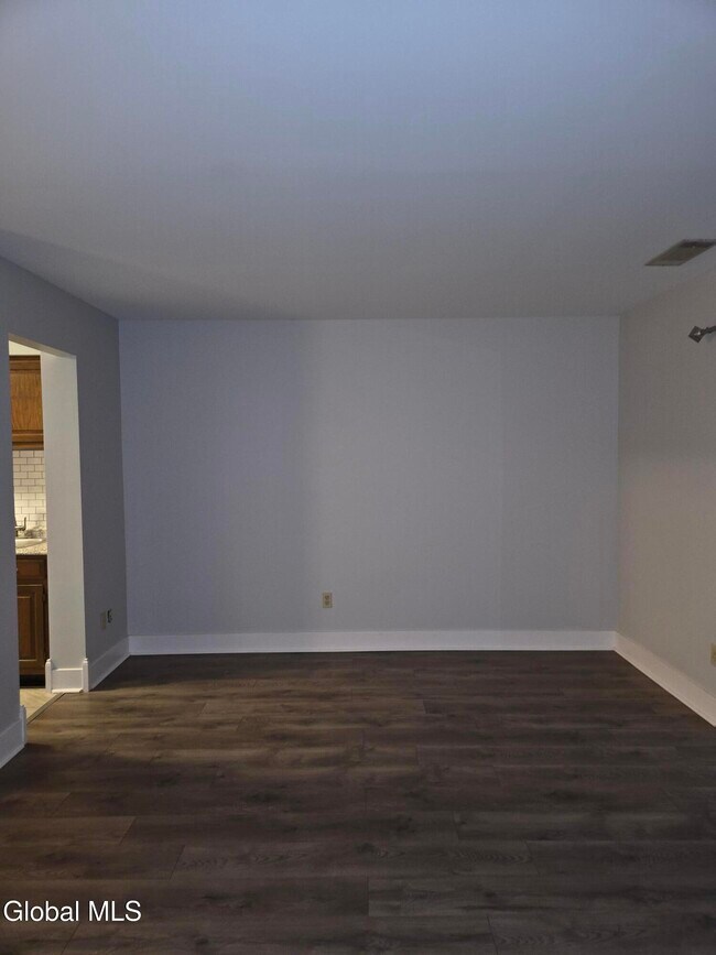 Foto del edificio - 93 Ridgewood Terrace