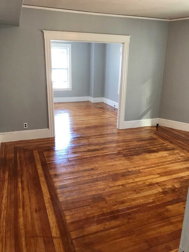 Photo - 25 Montgomery St Apartments