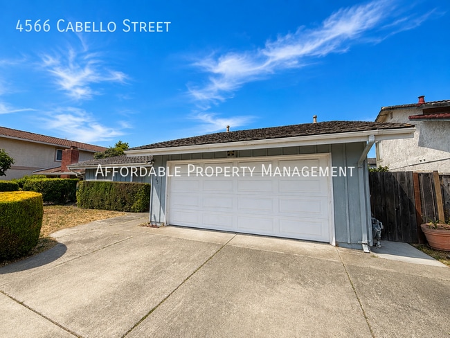 Photo - 4566 Cabello Street- House