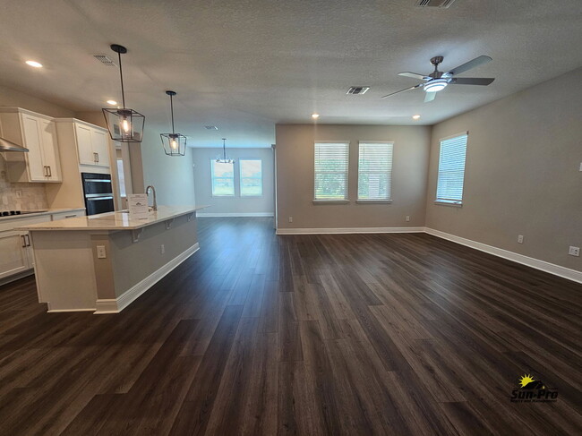 Building Photo - 379 Birkdale Dr
