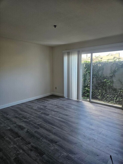Daly City Village in the Park 2 bedroom 2 bathroom Condo