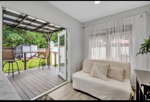 Foto del edificio - 6479 SW 26th St