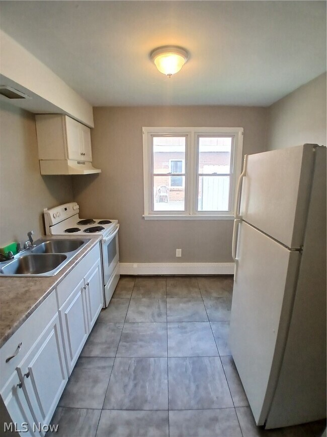 Foto del edificio - 127 Shields Rd