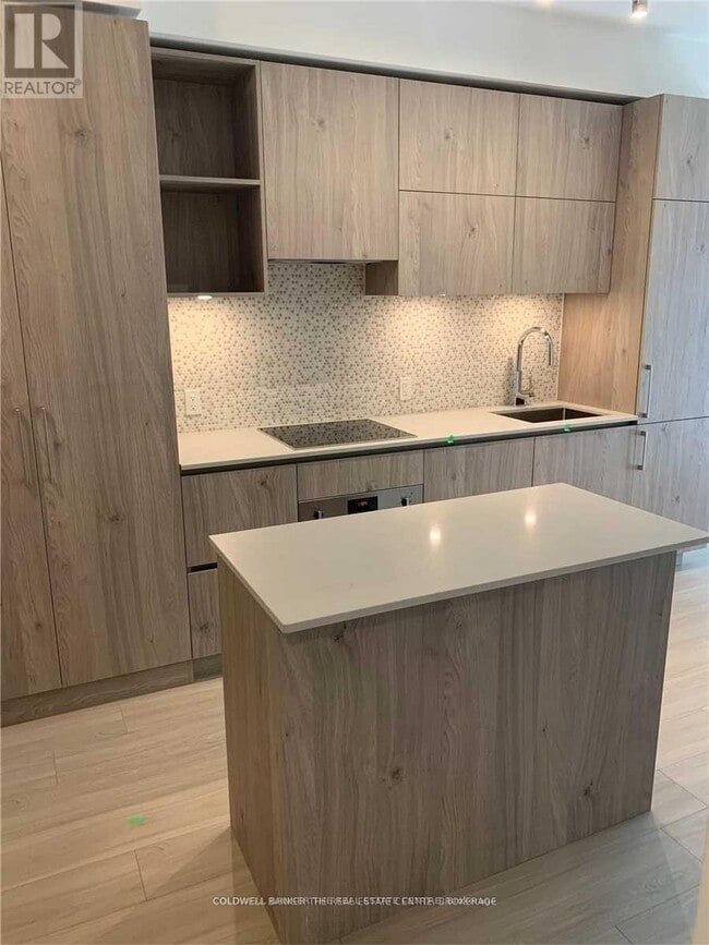 Building Photo - 1 Yorkville Ave