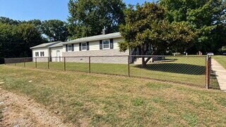 Foto del edificio - BEECH GROVE - CHARMING 3 BEDROOM HOME AVAILABLE NOW!
