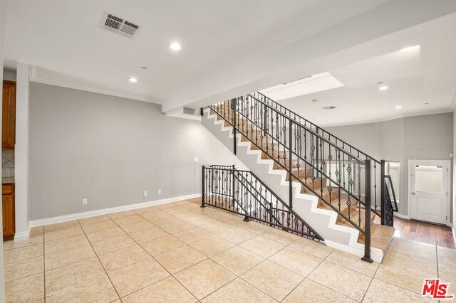 Building Photo - 5241 Colodny Dr