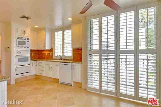 Building Photo - 4225 Tujunga Ave