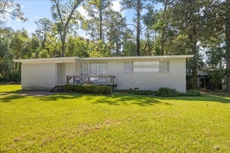 Building Photo - 205 Juniper Dr