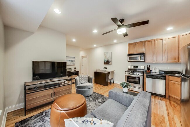 Foto del edificio - 6812 N Wayne Ave