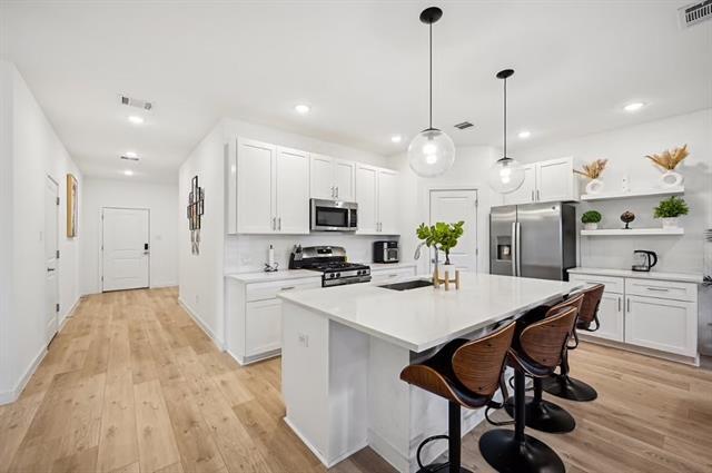 Building Photo - 2616 Ontario Dr