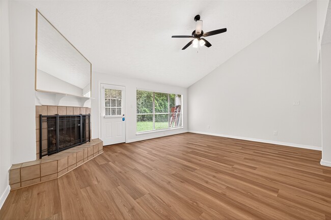 Building Photo - 2334 Autumn Springs Ln