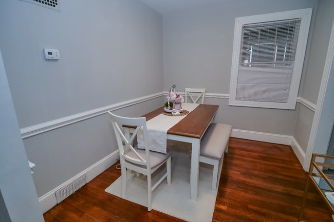 Photo - 104 S Harding St House